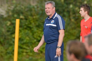 Michael Fischer, Trainer des Oberligisten VfL Pinneberg, dankt im Sommer ab. Foto: Lars Mundt