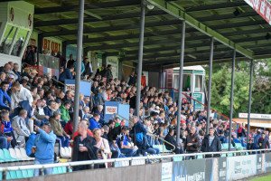 Die Zuschauertribüne von Eintracht Norderstedt. Foto: Mundt