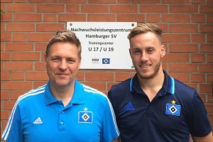 HSV-Neuzugang Nico Strompen (r.) und HSV-U21-Coach Dirk Kunert. Foto: HSV/fb