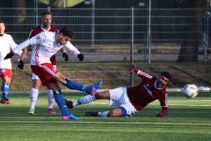 Einer der acht HSV-Treffer am Samstag: Hier der Abschluss von Christian Stark. Foto: Heiden