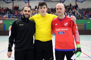 Hamza Kayahan (li.), Terje Scheffel und Sven Lund wurden nach der Vorrunde geehrt. Foto: Heiden