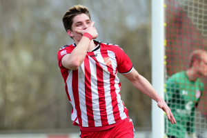 Interessante Pose: Mats Facklam feiert seinen Treffer zur Eichede-Führung. Foto: KBS-Picture